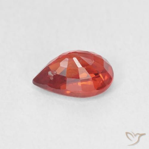 Zafiro Rojo fuego natural de 0.68 ct, En forma de pera, VS