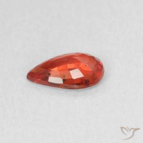 Zafiro Rojo medio natural de 0.42 ct, En forma de pera, VVS-VS