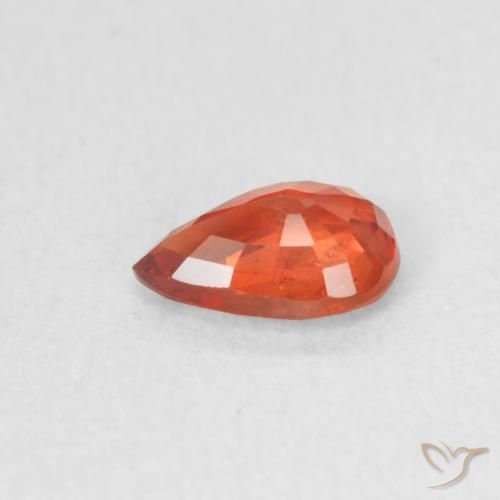 Zafiro Rojo intenso natural de 0.55 ct, En forma de pera, VS