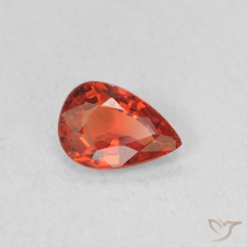Zafiro Rojo carmesí claro natural de 0.41 ct, En forma de pera, VS
