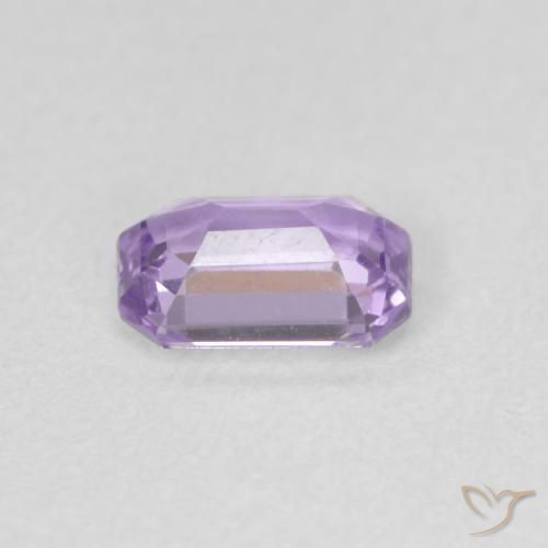 Zafiro Violeta claro natural de 0.69 ct, Corte Octágono / Esmeralda, VVS