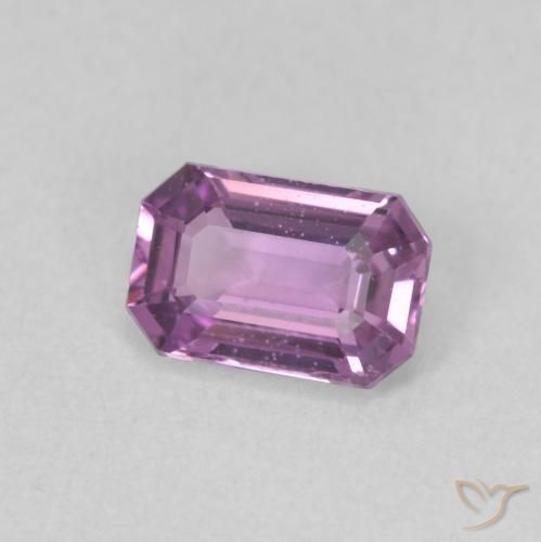 Zafiro Púrpura medio natural de 0.69 ct, Corte Octágono / Esmeralda, VVS-VS