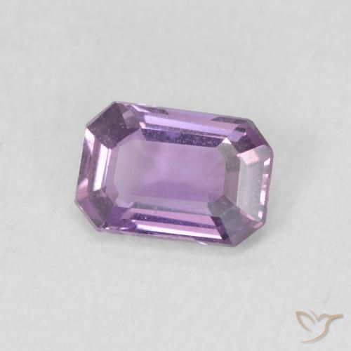 Zafiro Púrpura medio natural de 0.65 ct, Corte Octágono / Esmeralda, VVS-VS