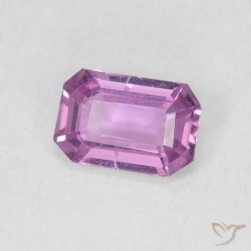 Zafiro Rosado púrpura natural de 0.66 ct, Corte Octágono / Esmeralda, VVS