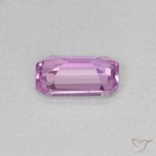 Zafiro Púrpura uva muy claro natural de 0.52 ct, Corte Octágono / Esmeralda, VVS