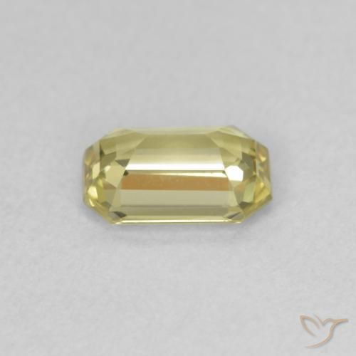 Zafiro Amarillo pálido natural de 0.70 ct, Corte Octágono / Esmeralda, VVS