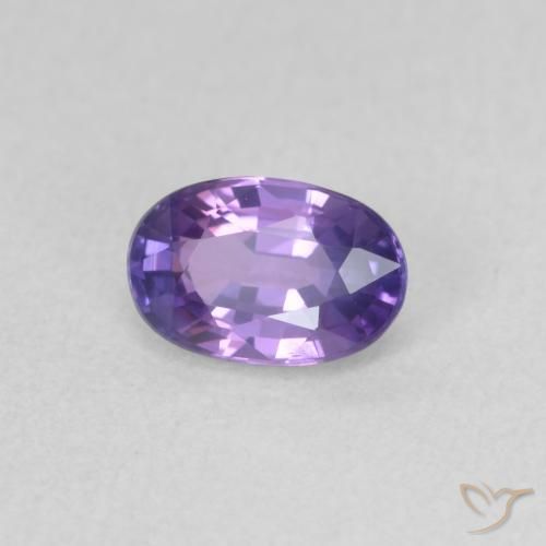 Zafiro Violeta medio natural de 0.70 ct, Ovalada, VVS