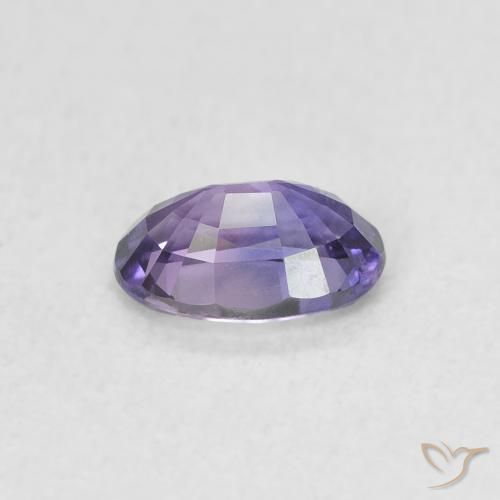 Zafiro Violeta uva natural de 0.63 ct, Ovalada, VVS