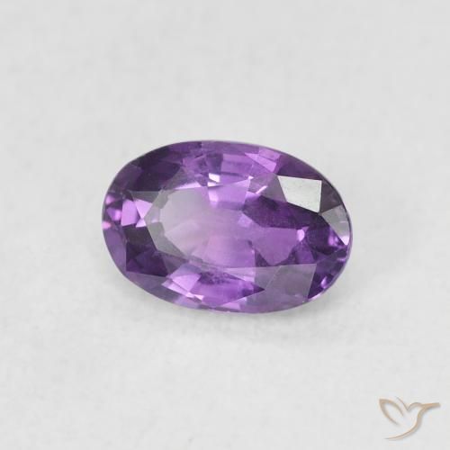 Zafiro Violeta intenso natural de 0.67 ct, Ovalada, VVS