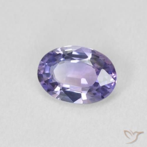 Zafiro Violeta medio natural de 0.56 ct, Ovalada, VVS-VS