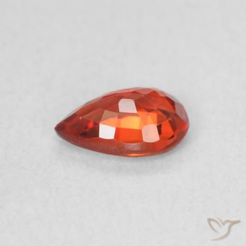 Zafiro Rojo fuego natural de 0.47 ct, En forma de pera, VVS