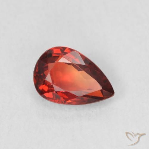 Zafiro Rojo oscuro natural de 0.59 ct, En forma de pera, VVS
