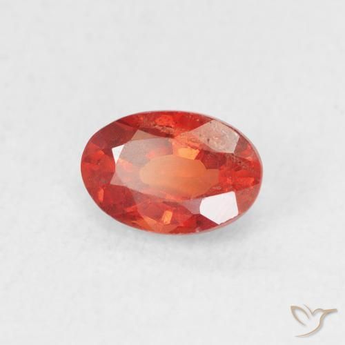 Zafiro Rojo medio natural de 0.64 ct, Ovalada, VS