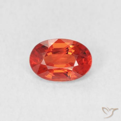 0.57ct Natural Rojo medio Zafiro, Ovalada, VS