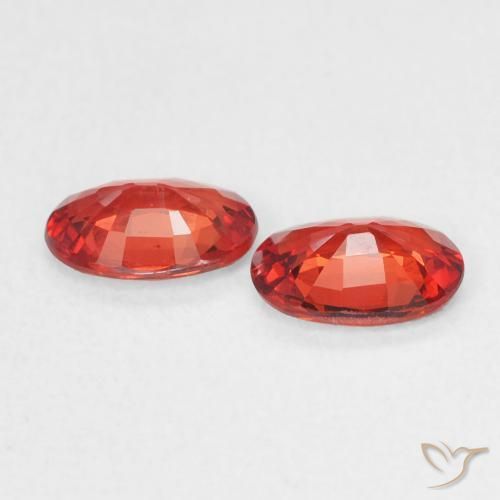 Gemas de Zafiro Rojo carmesí claro natural de 0.95 ct, Ovalada, VVS-VS