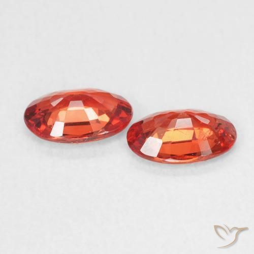 Gemas de Zafiro Rojo carmesí claro natural de 0.97 ct, Ovalada, VVS-VS