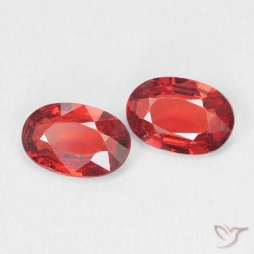 Gemas de Zafiro Rojo claro natural de 0.94 ct, Ovalada, VVS