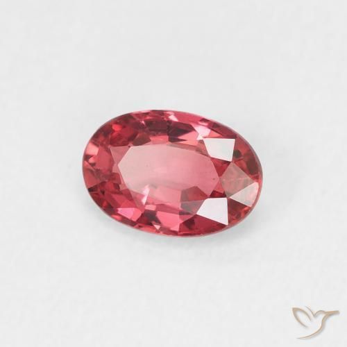 Zafiro Rojo medio natural de 0.55 ct, Ovalada, VVS