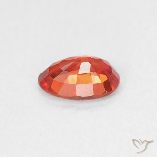 Zafiro Rojo medio natural de 0.56 ct, Ovalada, VVS