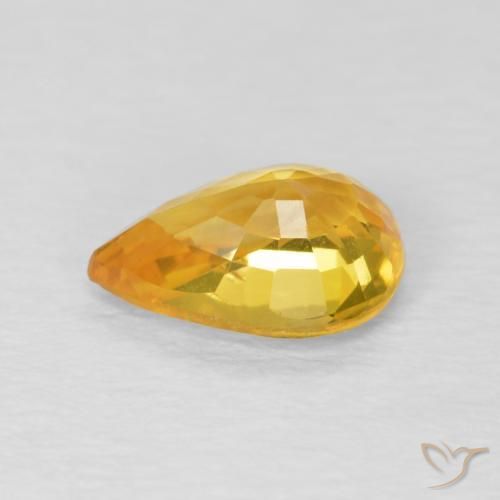 Zafiro Dorado naranja natural de 0.86 ct, En forma de pera, VVS