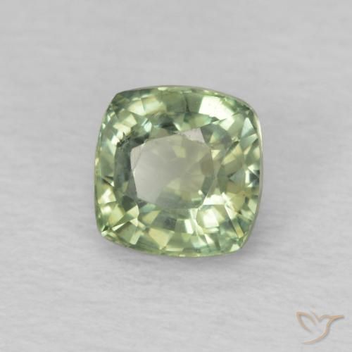 Zafiro Verde muy claro natural de 0.64 ct, Forma Cojín, VS
