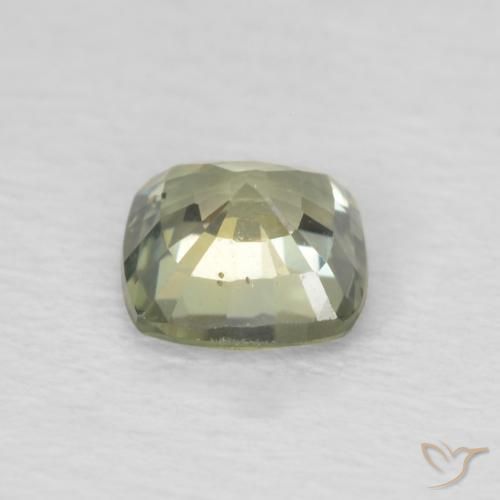 Zafiro Verde bosque claro natural de 0.59 ct, Forma Cojín, VS
