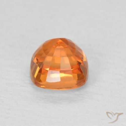 Zafiro Naranja claro natural de 0.61 ct, Forma Cojín, VVS