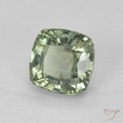 Zafiro Verde claro natural de 0.72 ct, Forma Cojín, VS