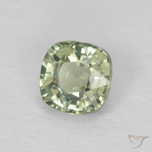 Zafiro Verde muy claro natural de 0.48 ct, Forma Cojín, VS