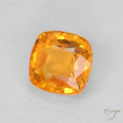 Zafiro Naranja medio natural de 0.67 ct, Forma Cojín, VVS