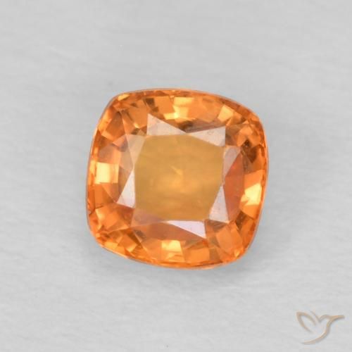 0.61ct Natural Naranja rojizo Zafiro, Forma Cojín, VVS