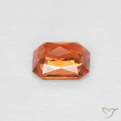 Zafiro Naranja fuego natural de 0.51 ct, Corte Octágono / Esmeralda, VVS