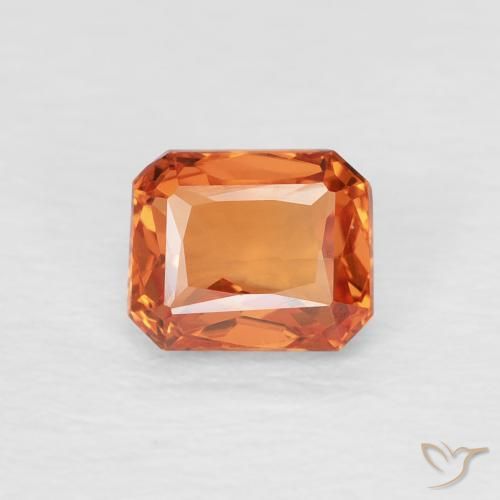 0.63ct Natural Naranja amarillento Zafiro, corte esmeralda, VVS