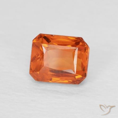 Zafiro Naranja medio natural de 0.79 ct, Corte Octágono / Esmeralda, VVS