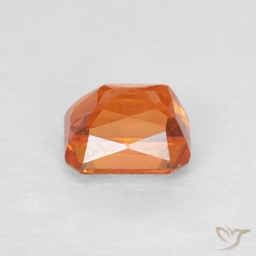 Zafiro Naranja medio natural de 0.79 ct, Corte Octágono / Esmeralda, VVS