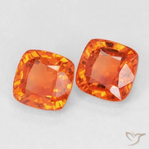 Gemas de Zafiro Naranja fuego natural de 1.54 ct, Forma Cojín, VVS-VS