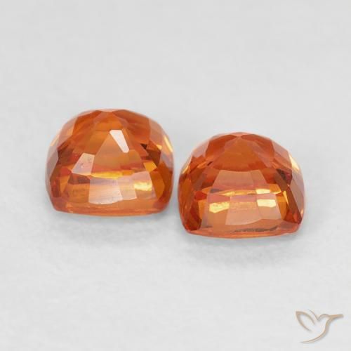 Gemas de Zafiro Naranja fuego natural de 1.06 ct, Forma Cojín, VS