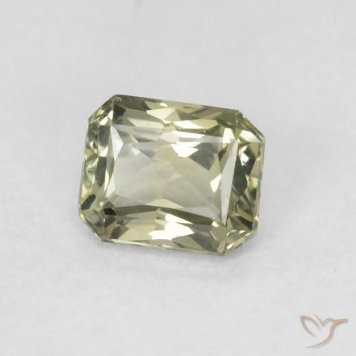 Zafiro Verde Oliva natural de 0.57 ct, Corte Octágono / Esmeralda, VVS-VS