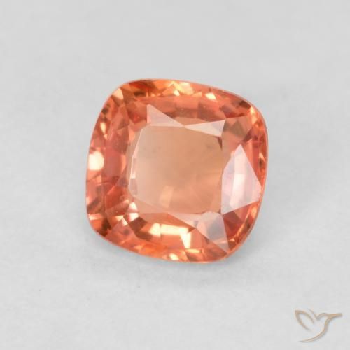 Zafiro Roja Anaranjada natural de 0.50 ct, Forma Cojín, VVS