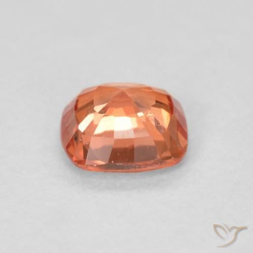 Zafiro Roja Anaranjada natural de 0.50 ct, Forma Cojín, VVS