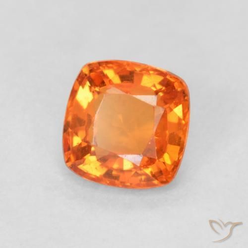 Zafiro Naranja claro natural de 0.54 ct, Forma Cojín, VVS