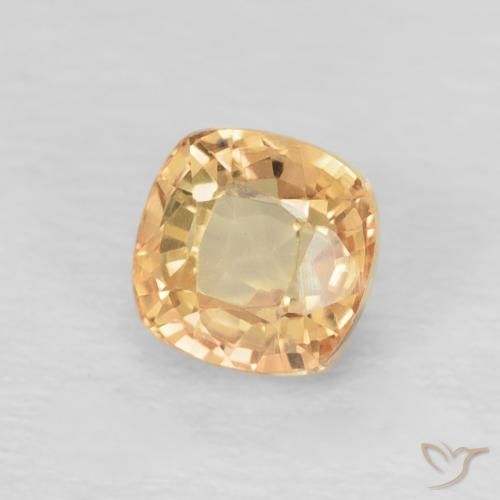 Zafiro Dorado natural de 0.74 ct, Forma Cojín, VVS