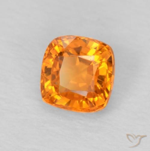Zafiro Naranja claro natural de 0.64 ct, Forma Cojín, VS