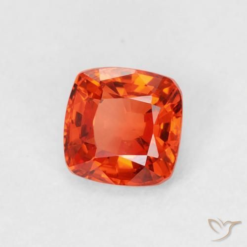 Zafiro Naranja rojizo natural de 0.56 ct, Forma Cojín, VVS-VS