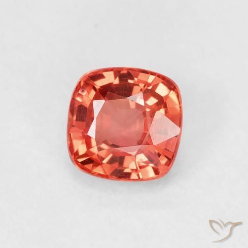 Zafiro Rojo carmesí claro natural de 0.52 ct, Forma Cojín, VVS-VS