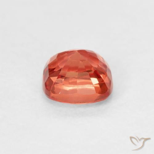 Zafiro Rojo carmesí claro natural de 0.52 ct, Forma Cojín, VVS-VS