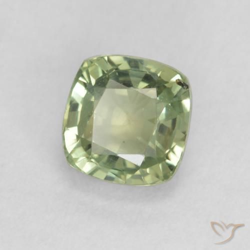 Zafiro Verde salvia muy claro natural de 0.68 ct, Forma Cojín, VVS-VS
