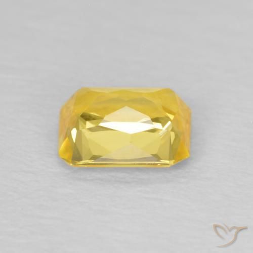 Zafiro Dorado medio natural de 0.60 ct, Corte Octágono / Esmeralda, VVS
