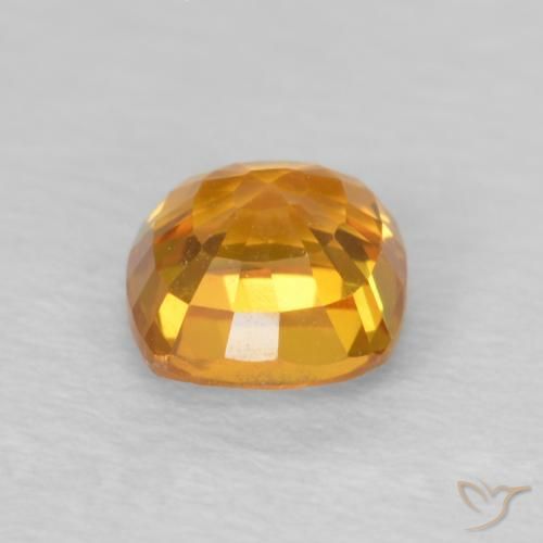 Zafiro Naranja medio natural de 0.69 ct, Forma Cojín, VVS