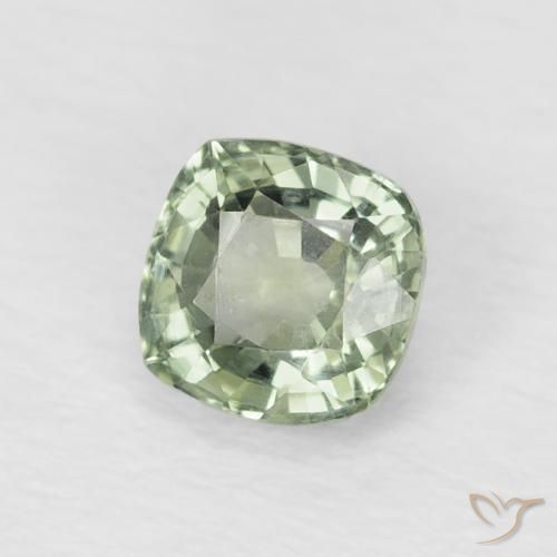 Zafiro Verde bosque claro natural de 0.67 ct, Forma Cojín, VVS-VS